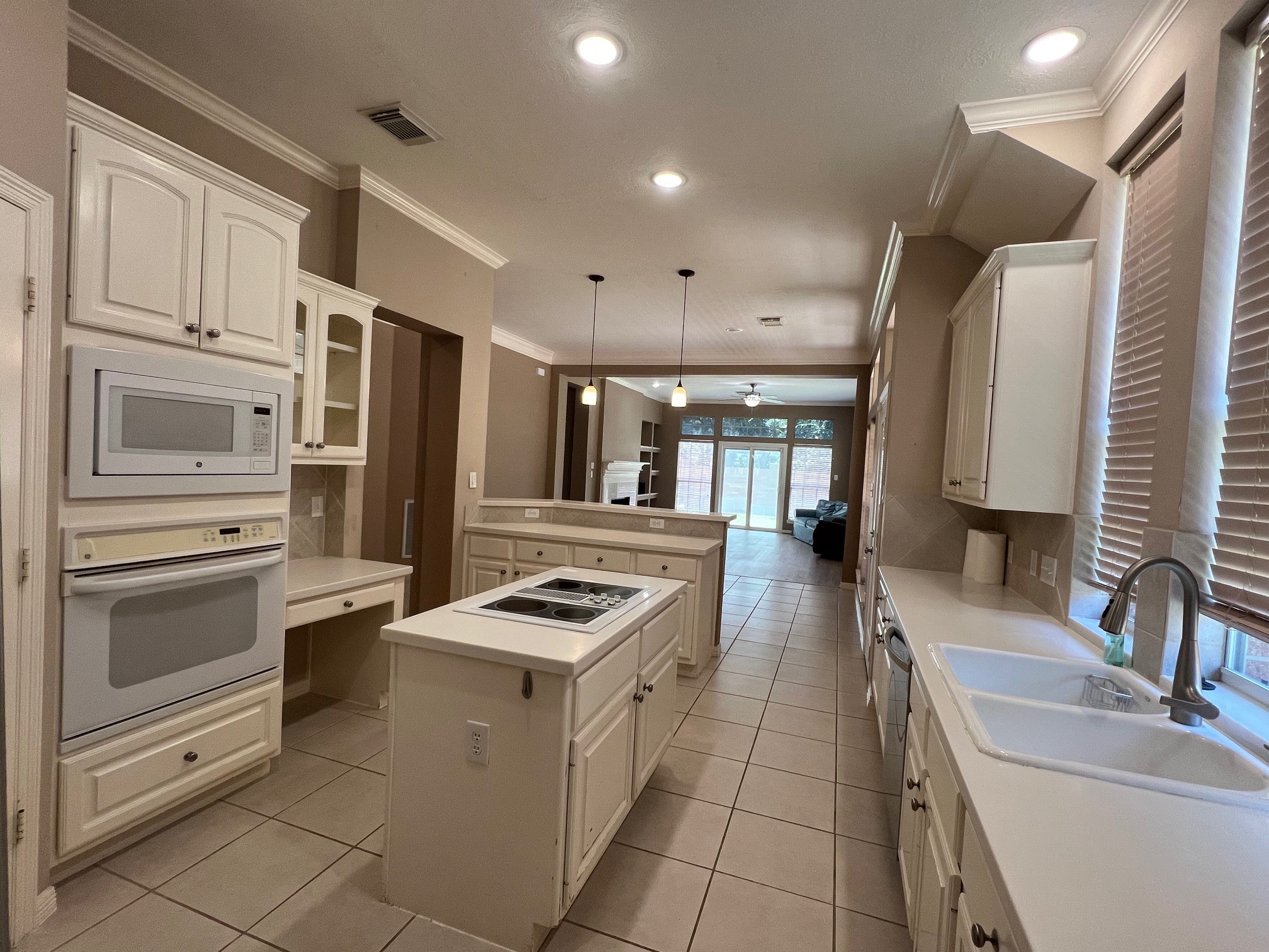 22703 Blue Canyon Drive Property Photo 11