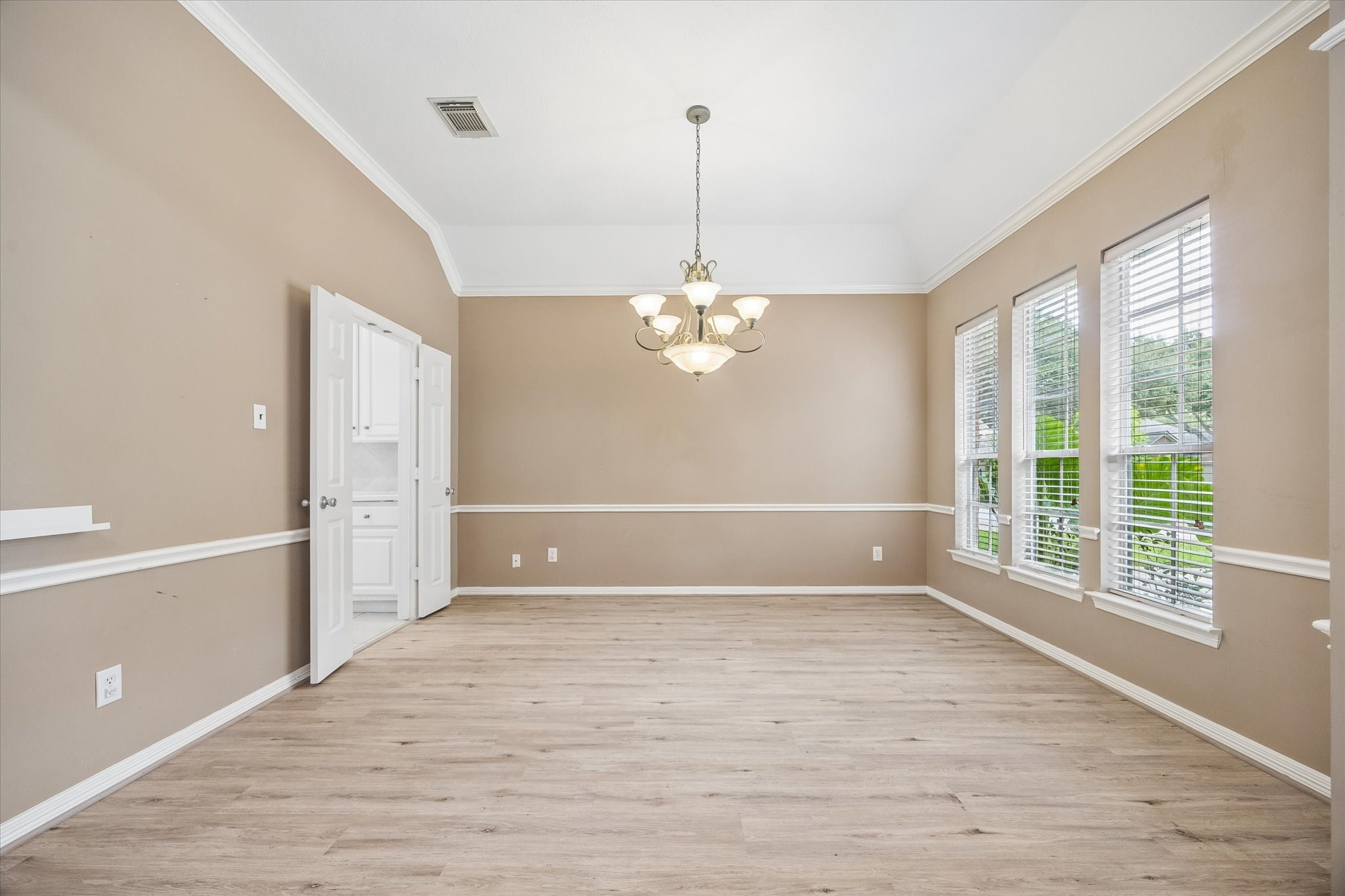 22703 Blue Canyon Drive Property Photo 13