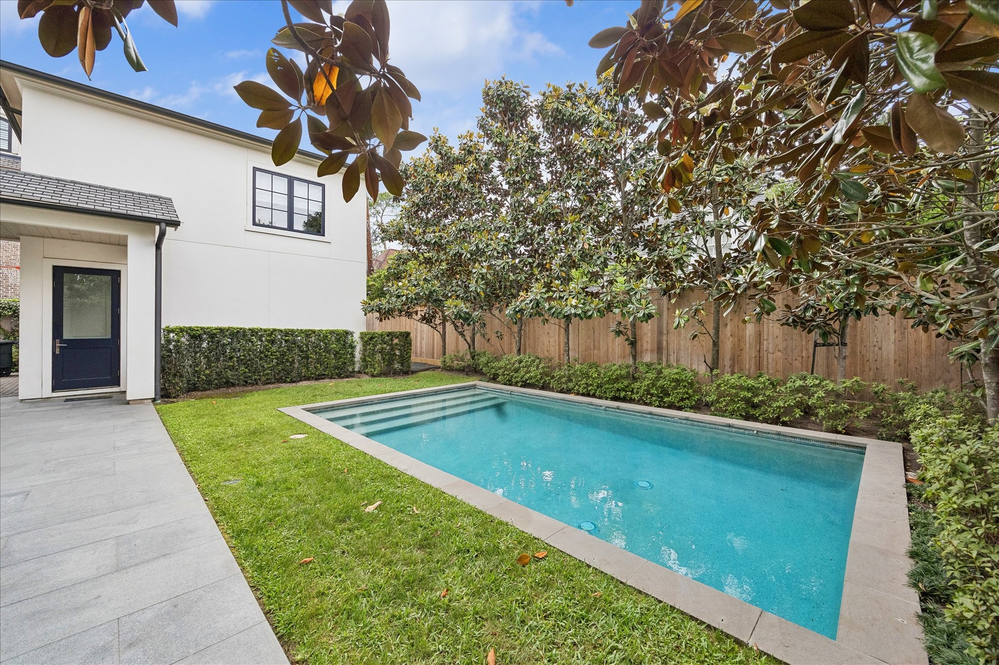 2240 Del Monte Drive Property Photo 12