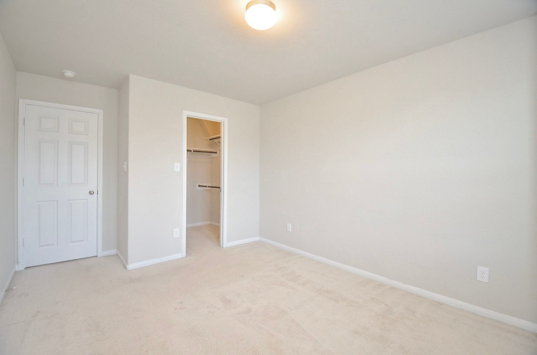 5443 Grand View Drive Property Photo 11