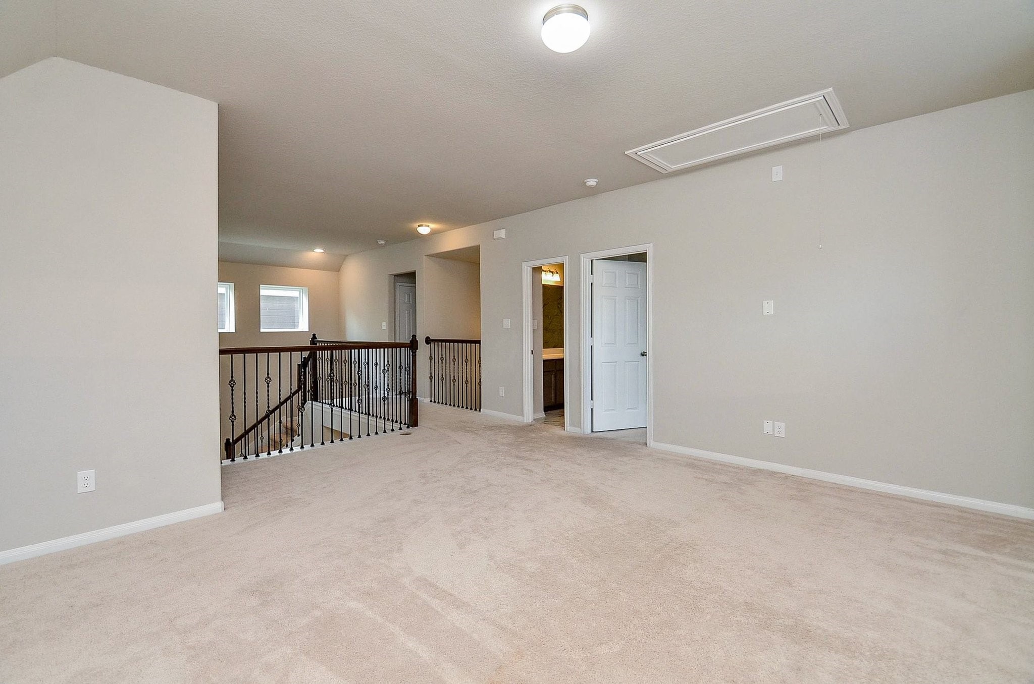 5443 Grand View Drive Property Photo 12
