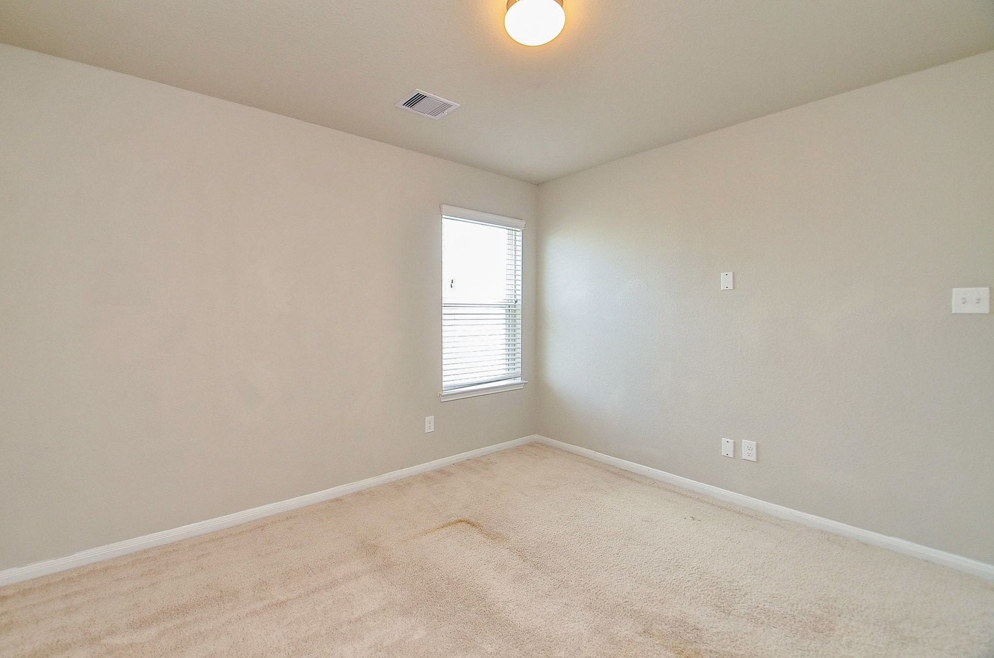 5443 Grand View Drive Property Photo 14