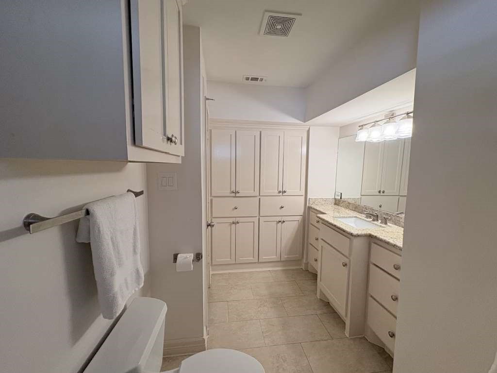 4711 Imogene Street Property Photo 9