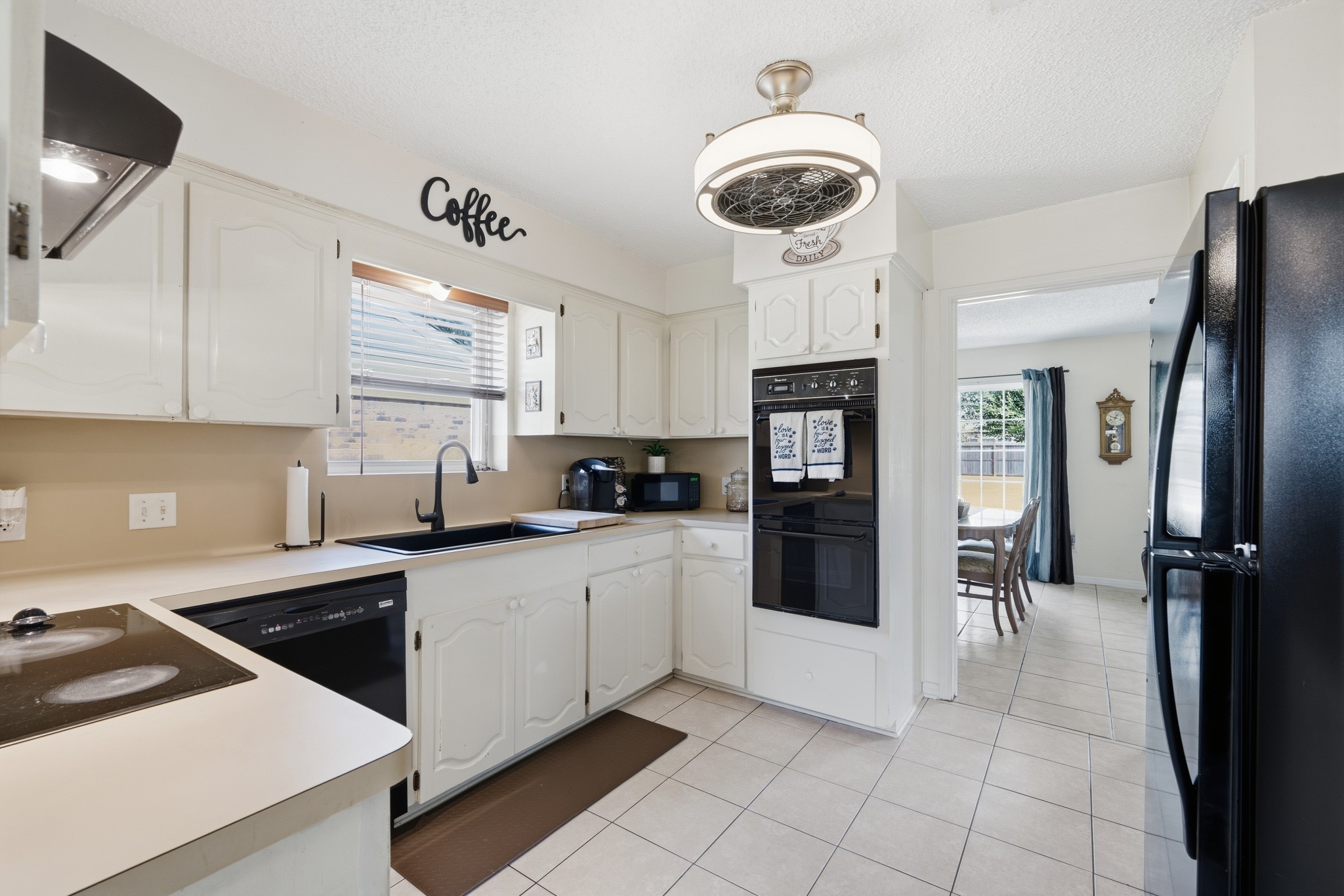 3416 E Orange Street Property Photo 5