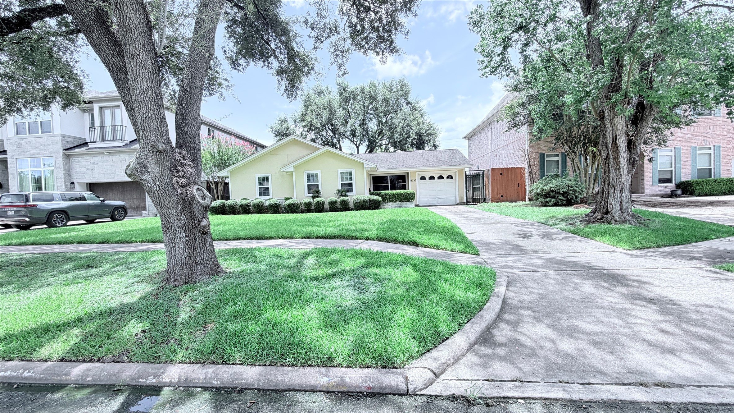 5235 Mimosa Drive Property Photo 1