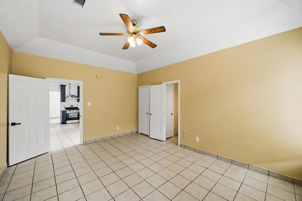 5007 Kleinbrook Drive Property Photo 15