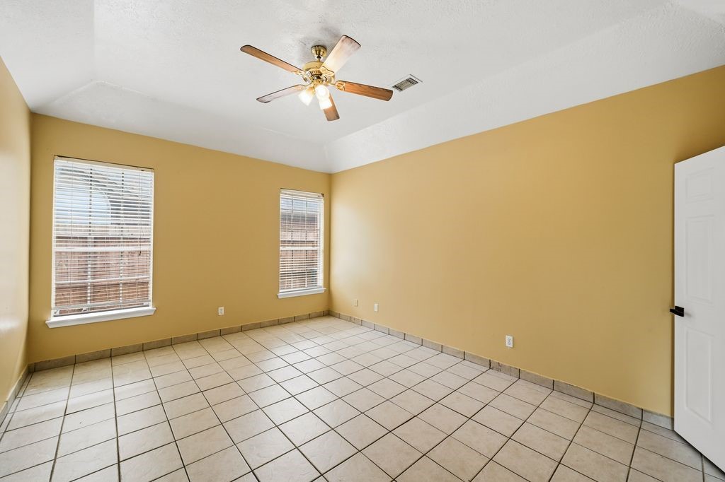5007 Kleinbrook Drive Property Photo 16