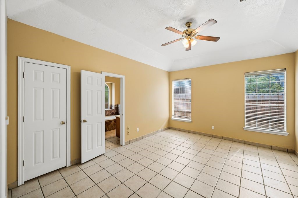 5007 Kleinbrook Drive Property Photo 17