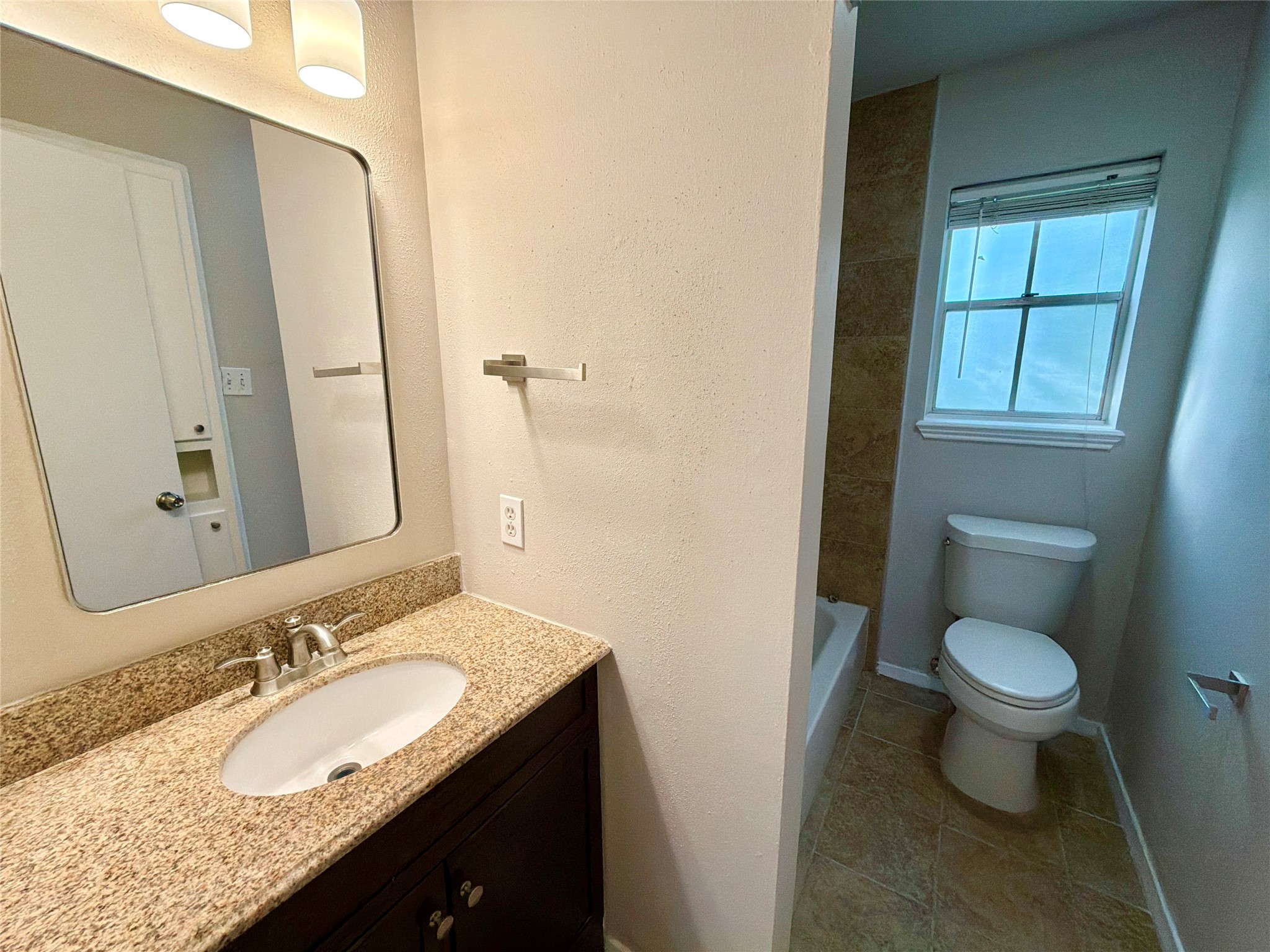 857 Wax Myrtle Lane Property Photo 5