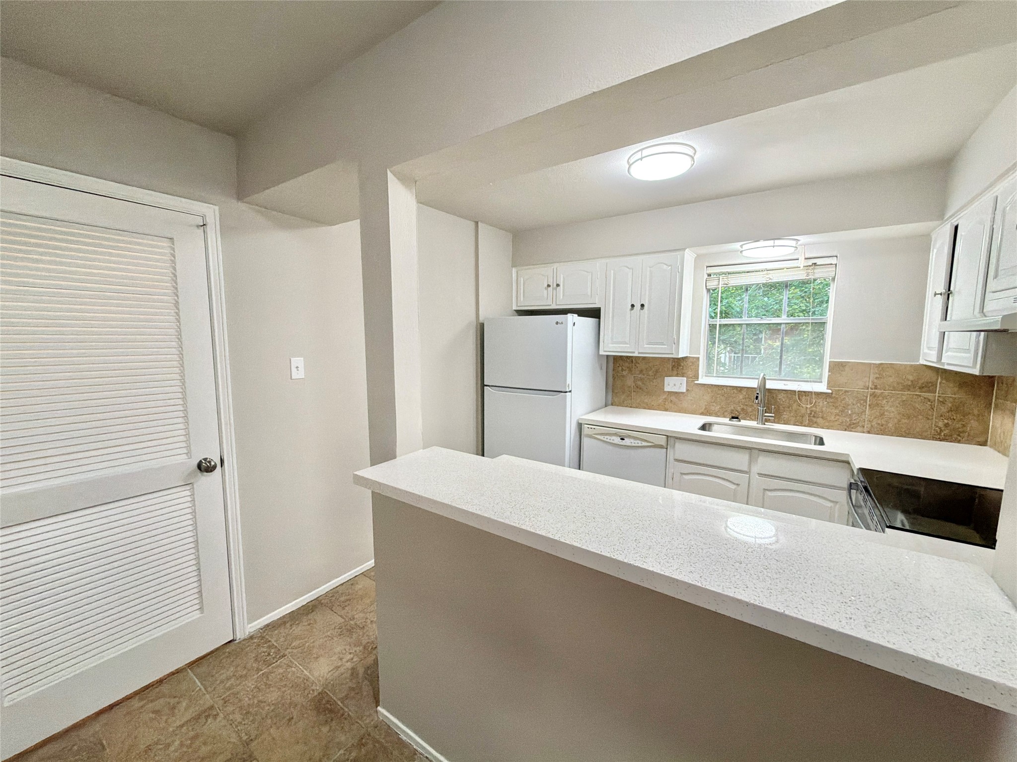 857 Wax Myrtle Lane Property Photo 15