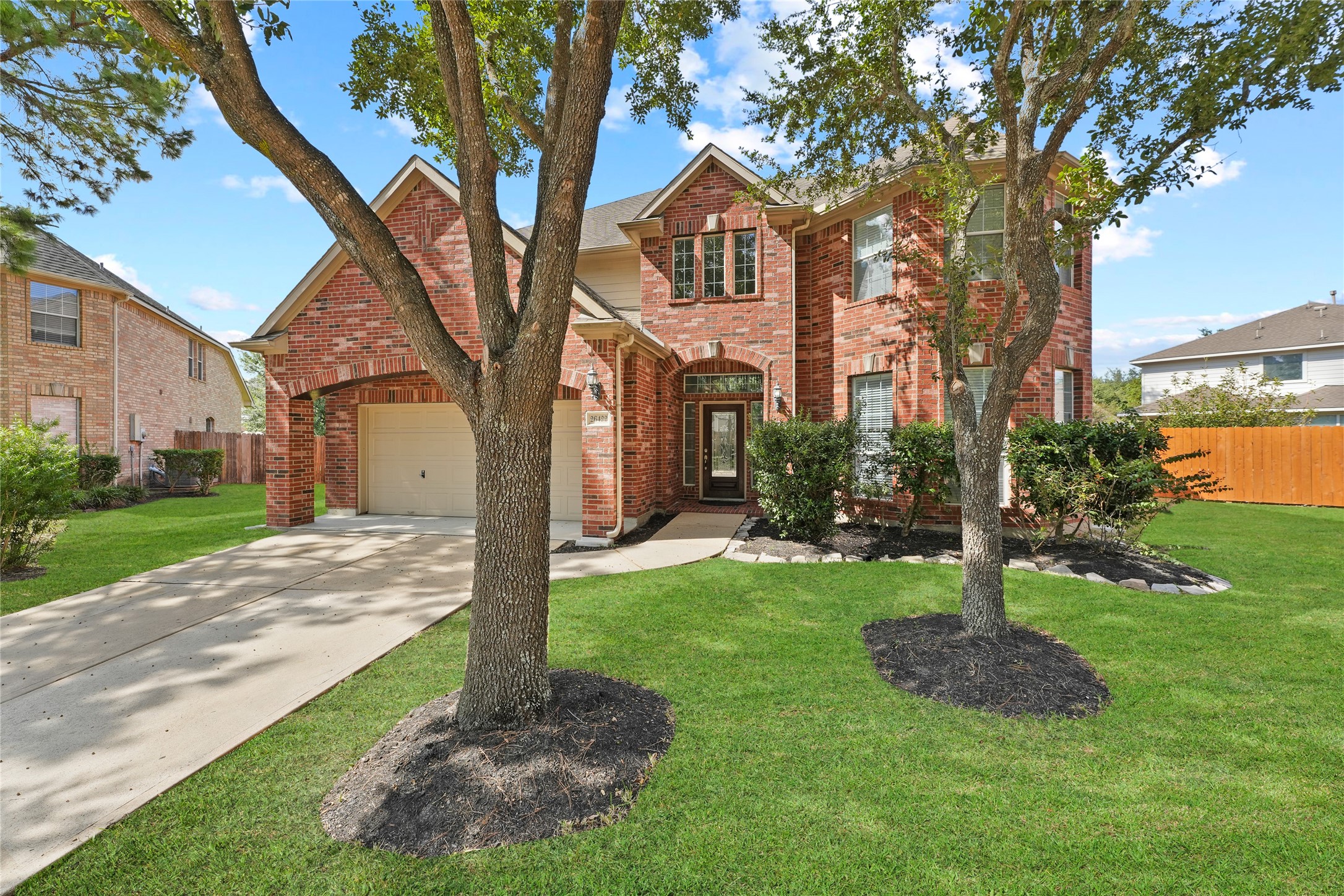 26422 Creston Woods Drive Property Photo 6