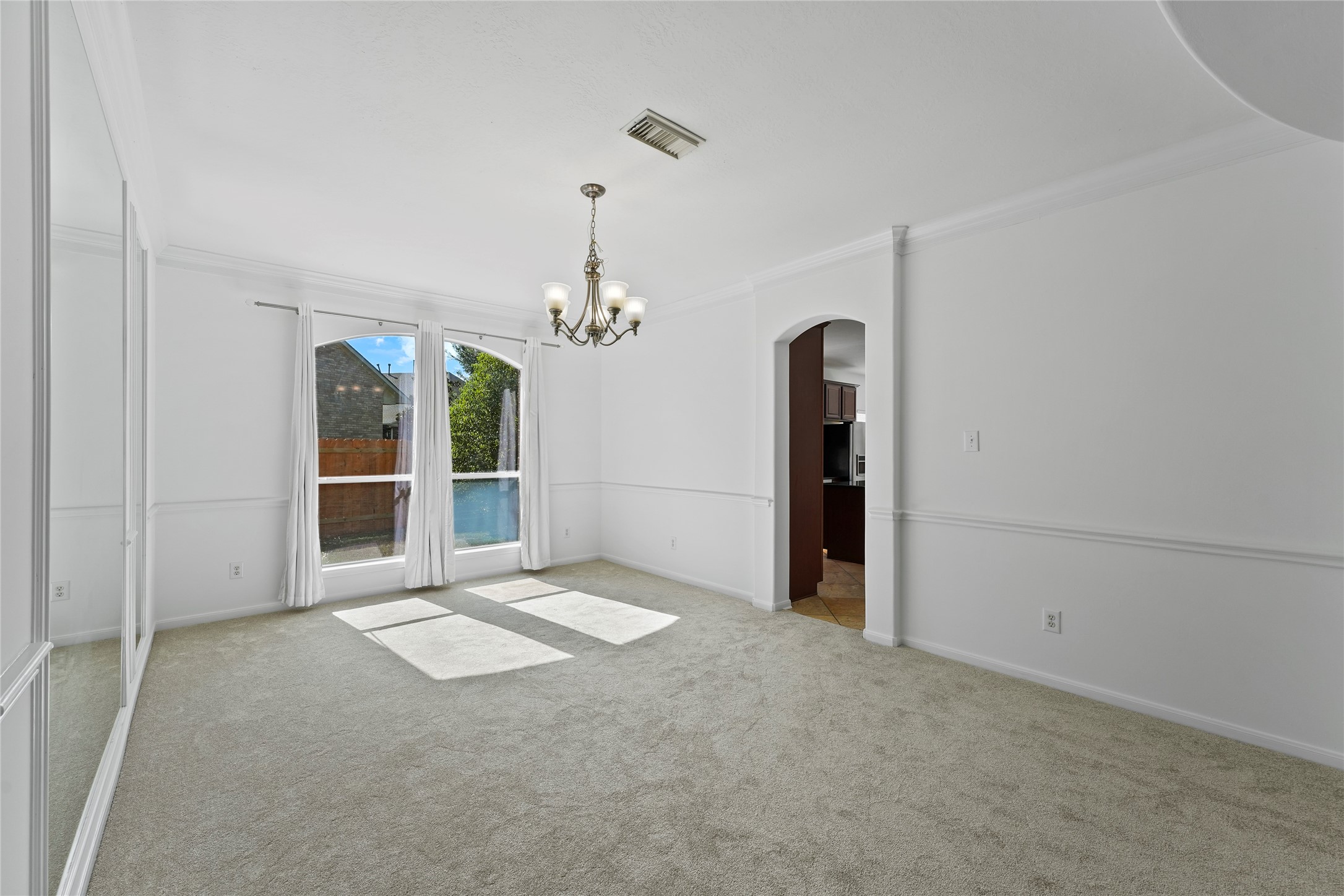 26422 Creston Woods Drive Property Photo 11