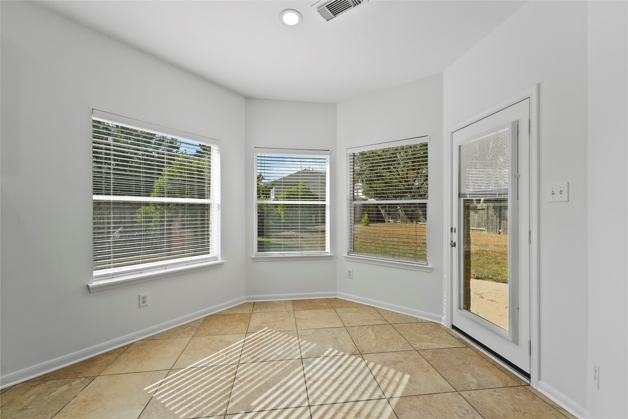 26422 Creston Woods Drive Property Photo 16