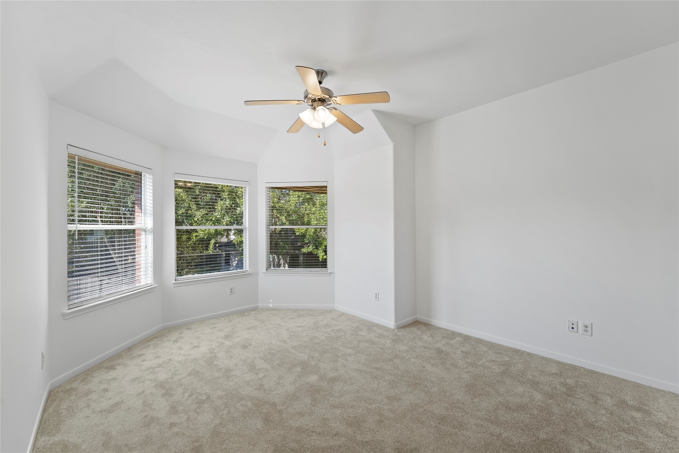 26422 Creston Woods Drive Property Photo 29
