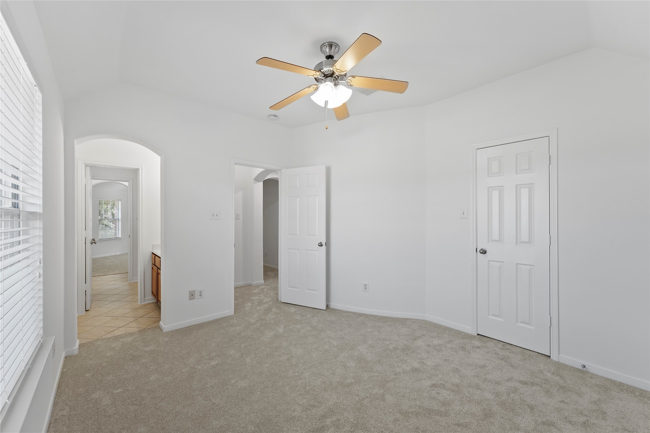 26422 Creston Woods Drive Property Photo 32