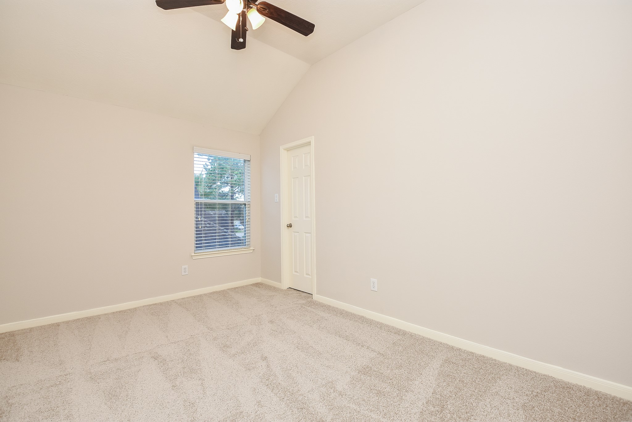 24518 Red Bluff Trail Property Photo 25