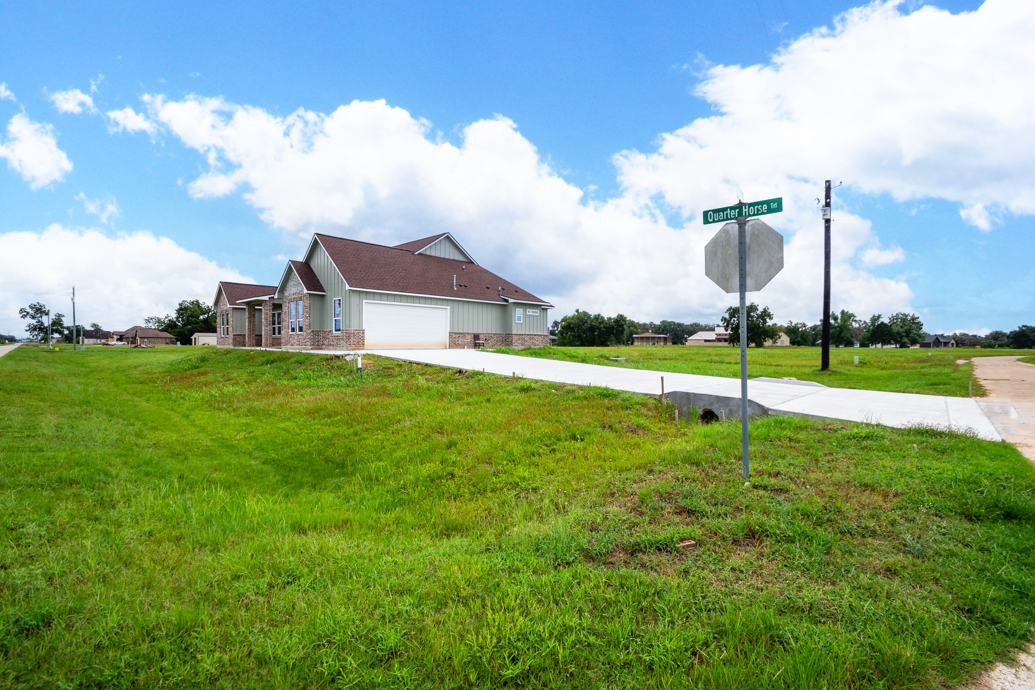201 Shetland Court Property Photo 3