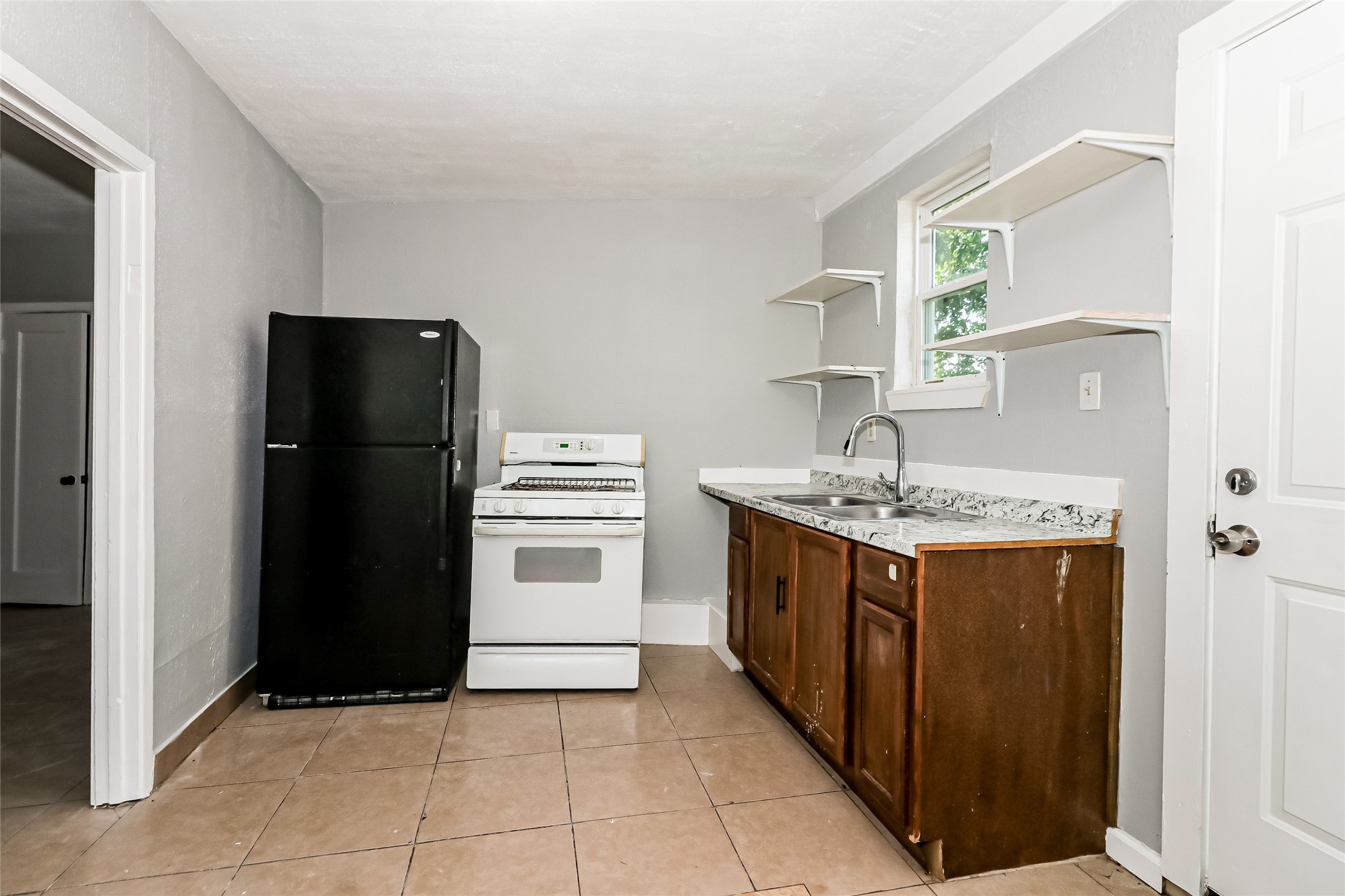 4610 Schroeder Street 2 Property Photo 4