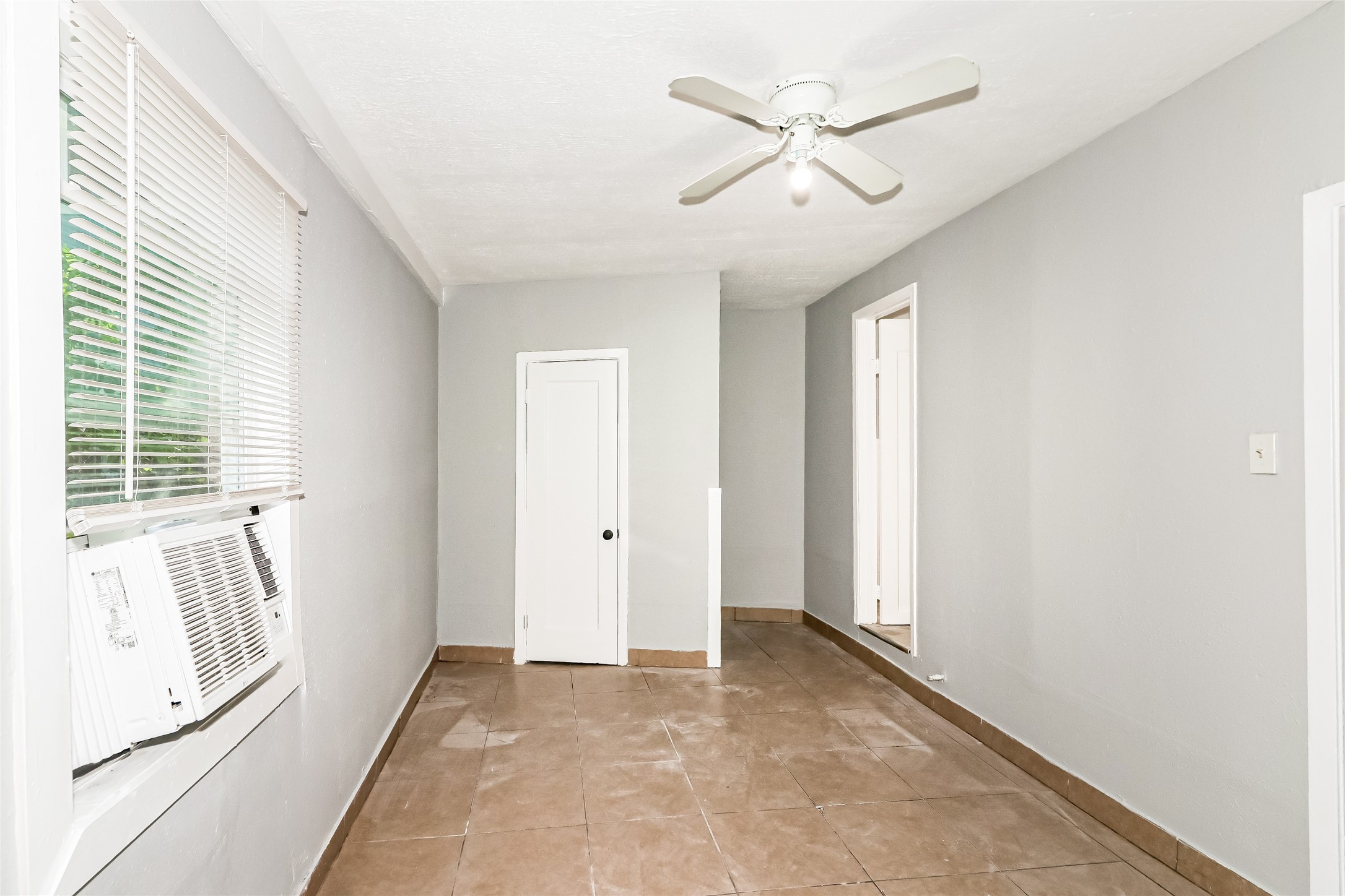 4610 Schroeder Street 2 Property Photo 6