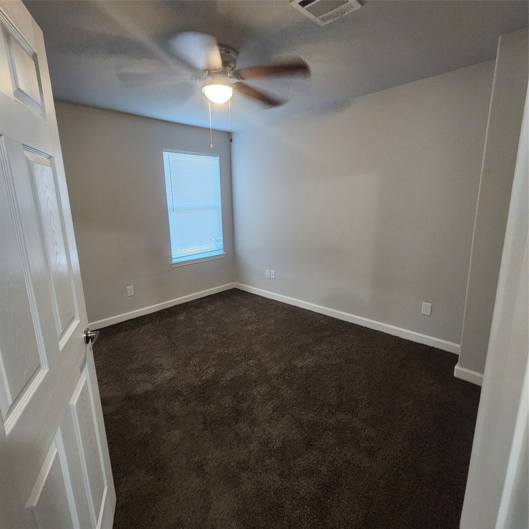 617 E 39th Street A Property Photo 14