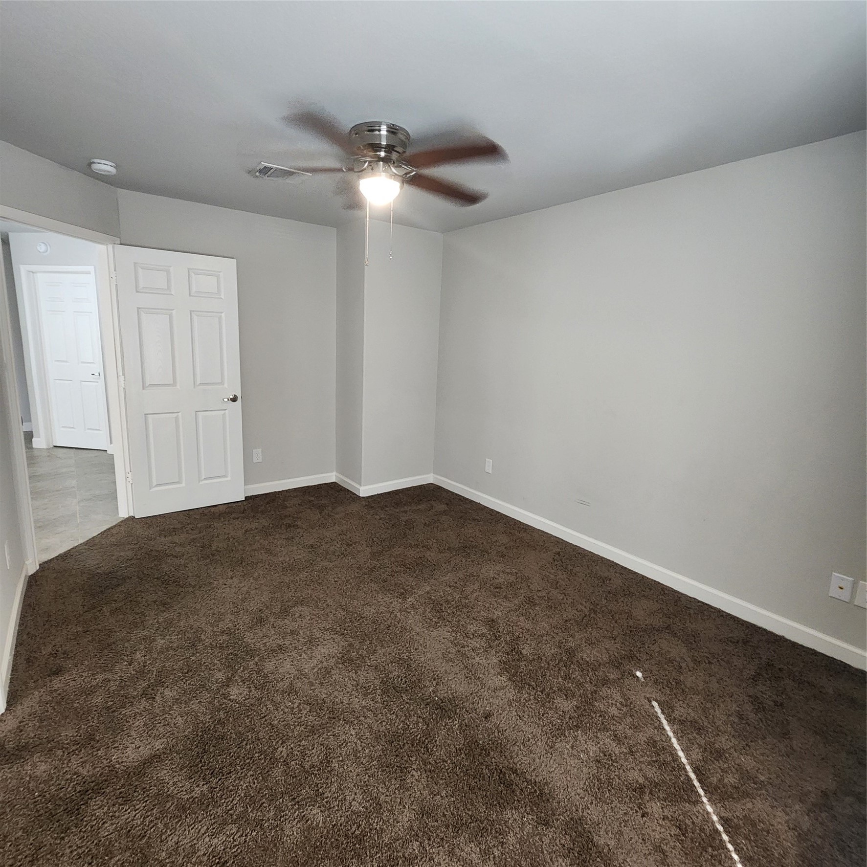 617 E 39th Street A Property Photo 16
