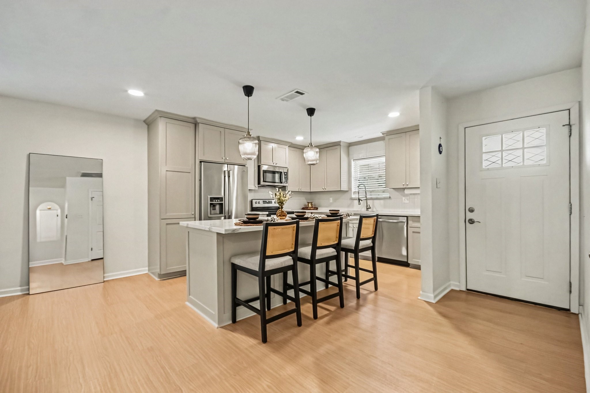 2010 Tanglebriar Lane Property Photo 4