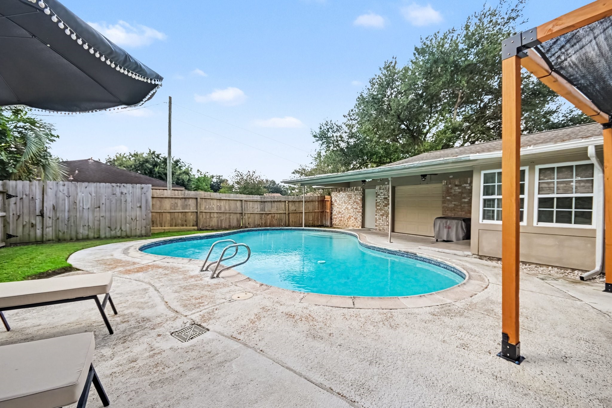 2010 Tanglebriar Lane Property Photo 16