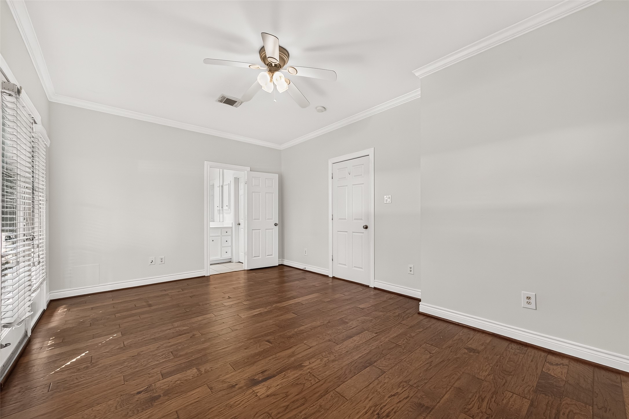 2508 South Boulevard Property Photo 6