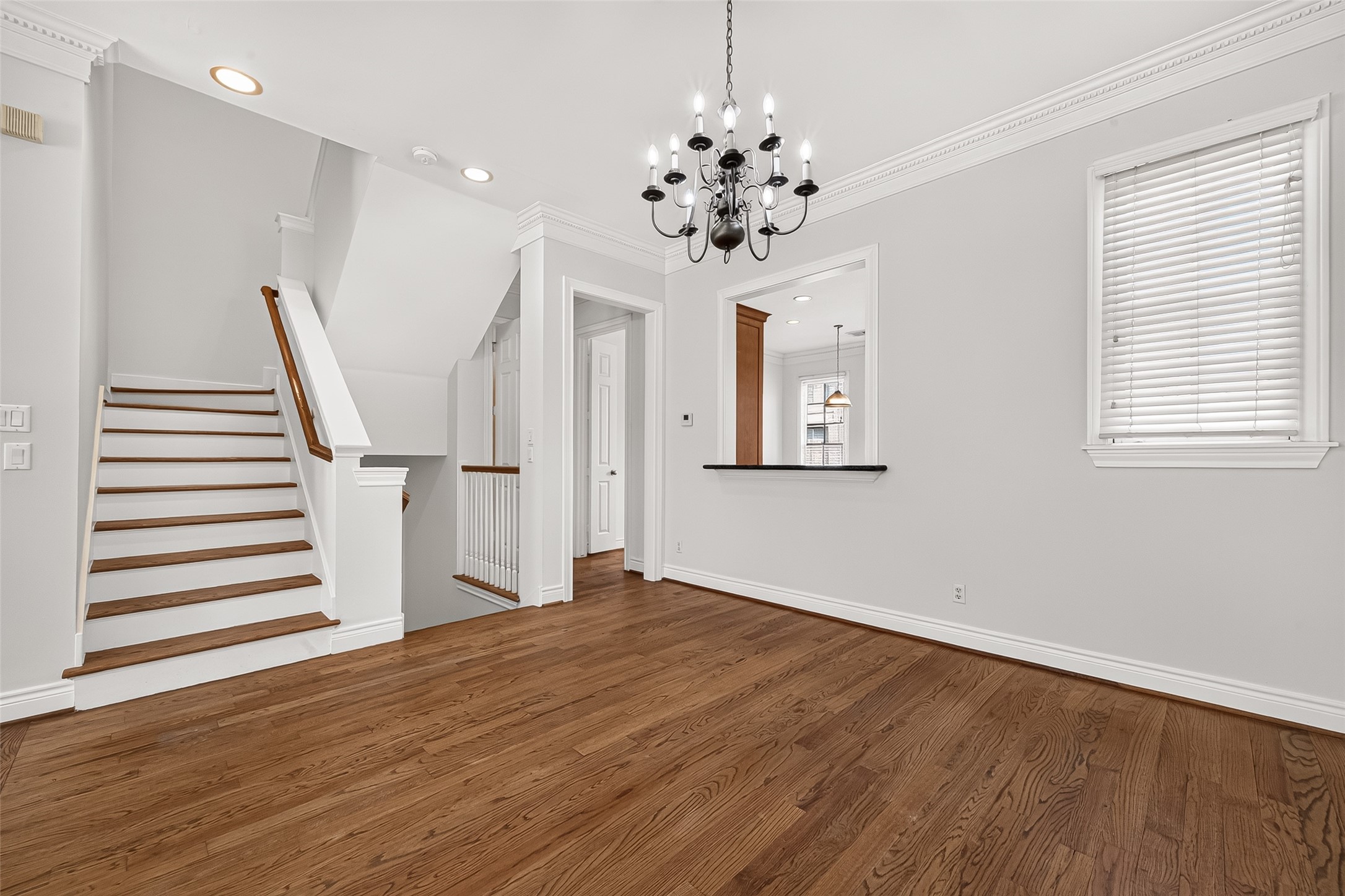 2508 South Boulevard Property Photo 9