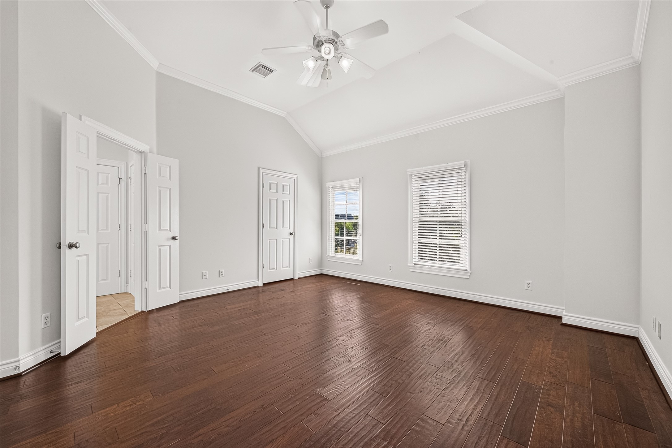 2508 South Boulevard Property Photo 19