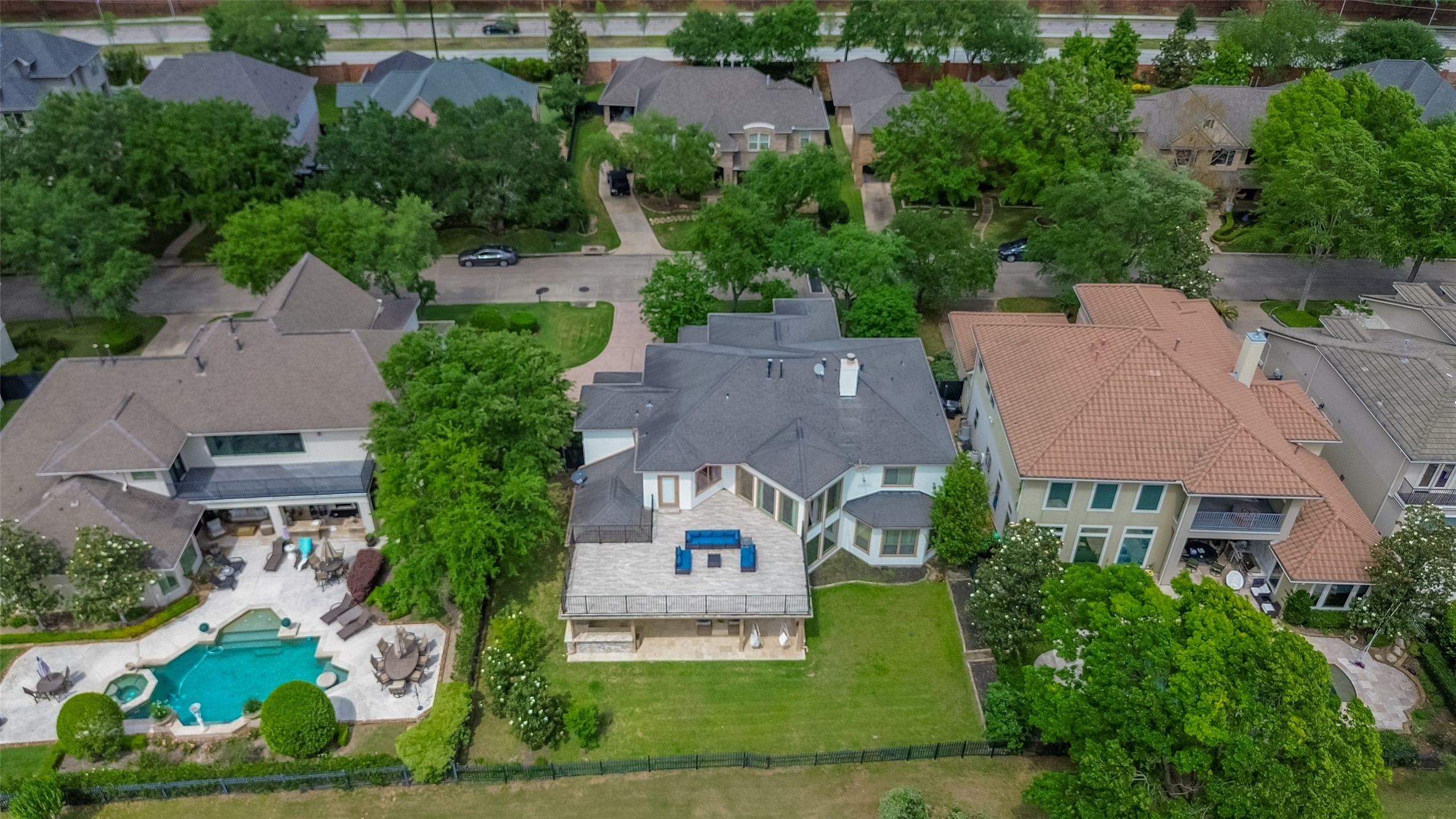 11819 Legend Manor Drive Property Photo 3