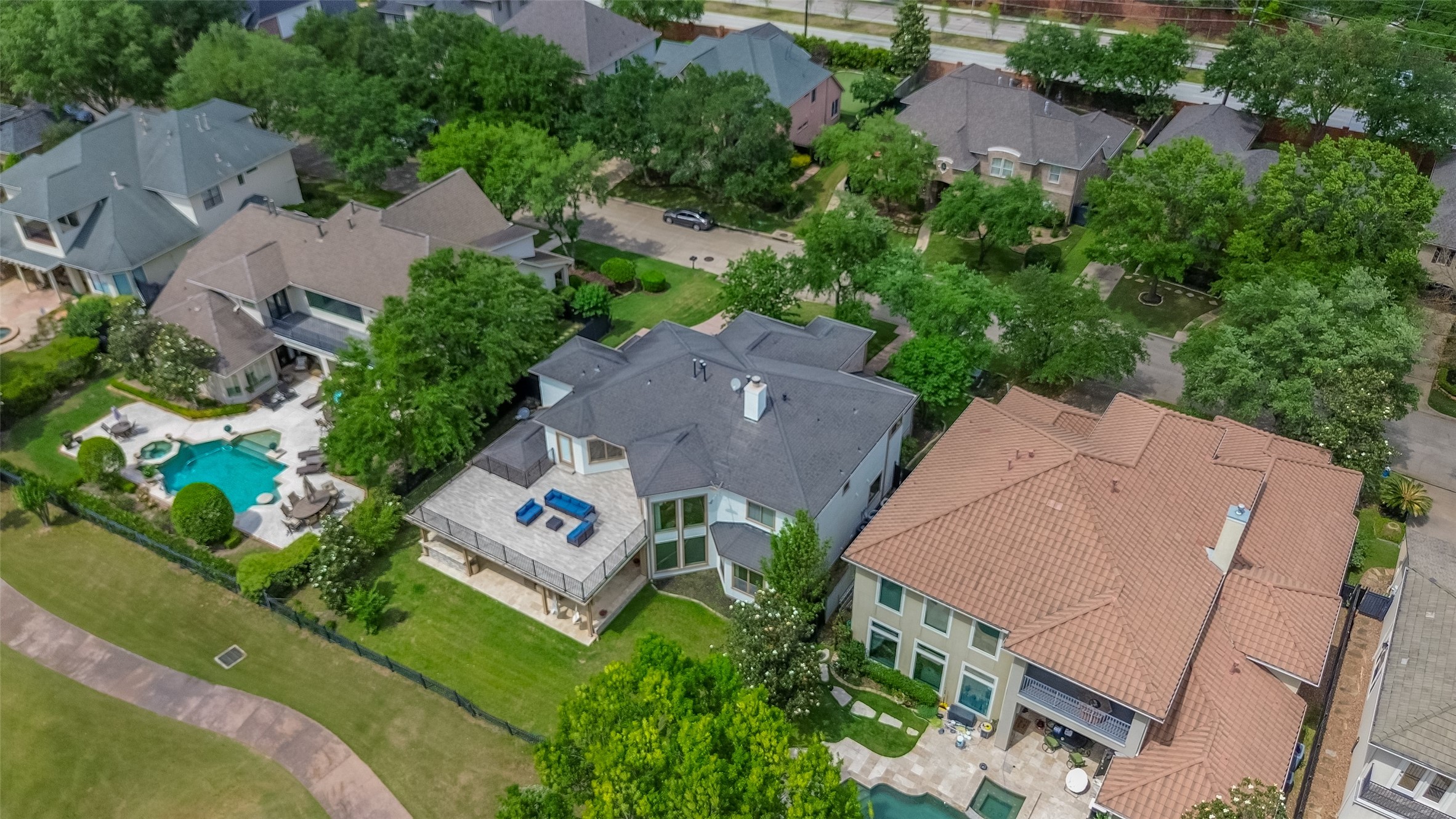 11819 Legend Manor Drive Property Photo 4