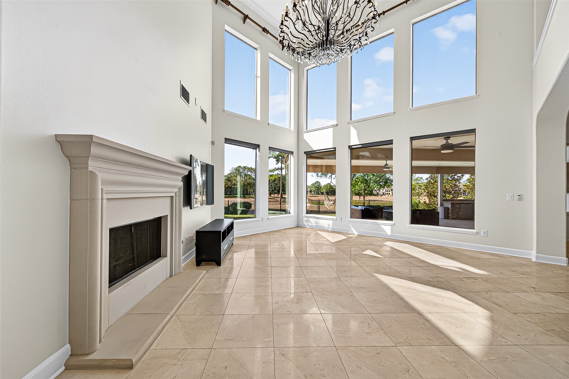 11819 Legend Manor Drive Property Photo 10