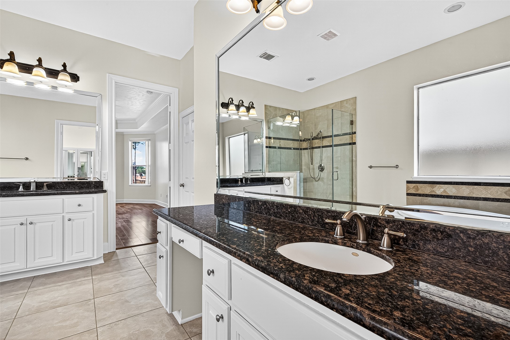 11819 Legend Manor Drive Property Photo 19