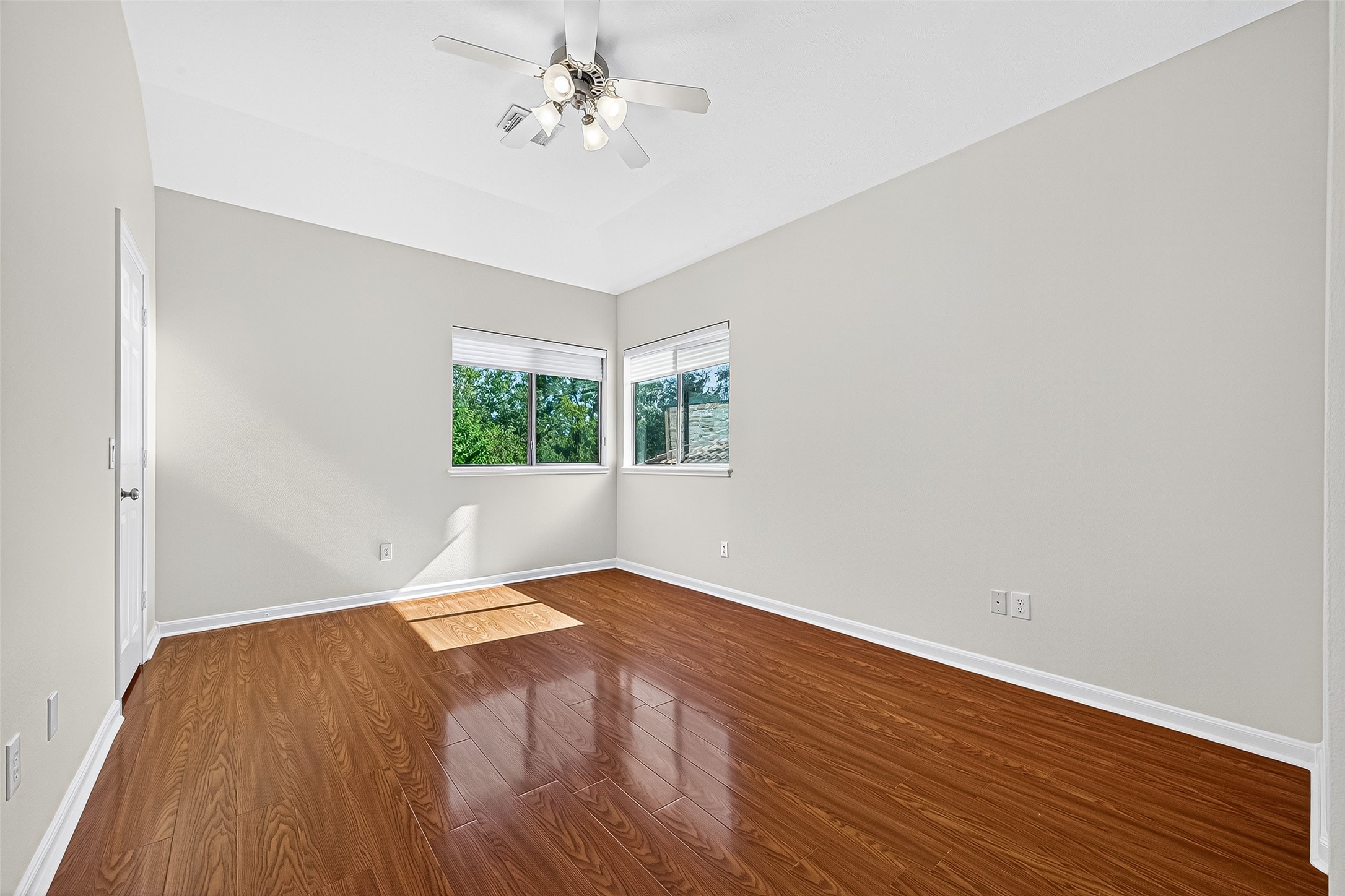 11819 Legend Manor Drive Property Photo 32