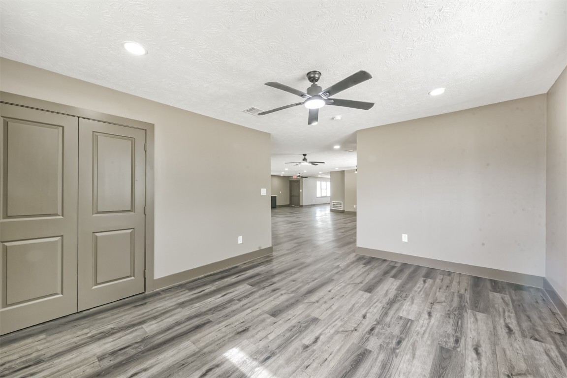 9030 Almeda Genoa Road Property Photo 3