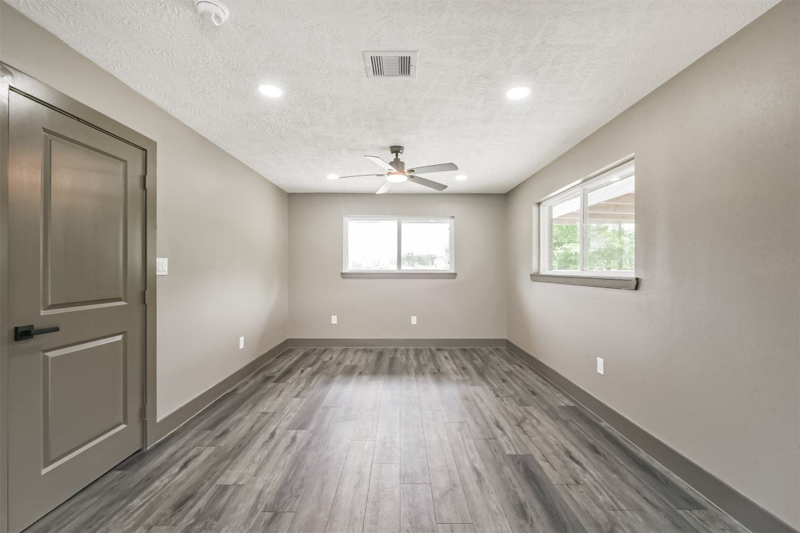 9030 Almeda Genoa Road Property Photo 5