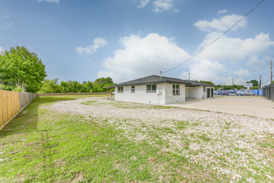 9030 Almeda Genoa Road Property Photo 12