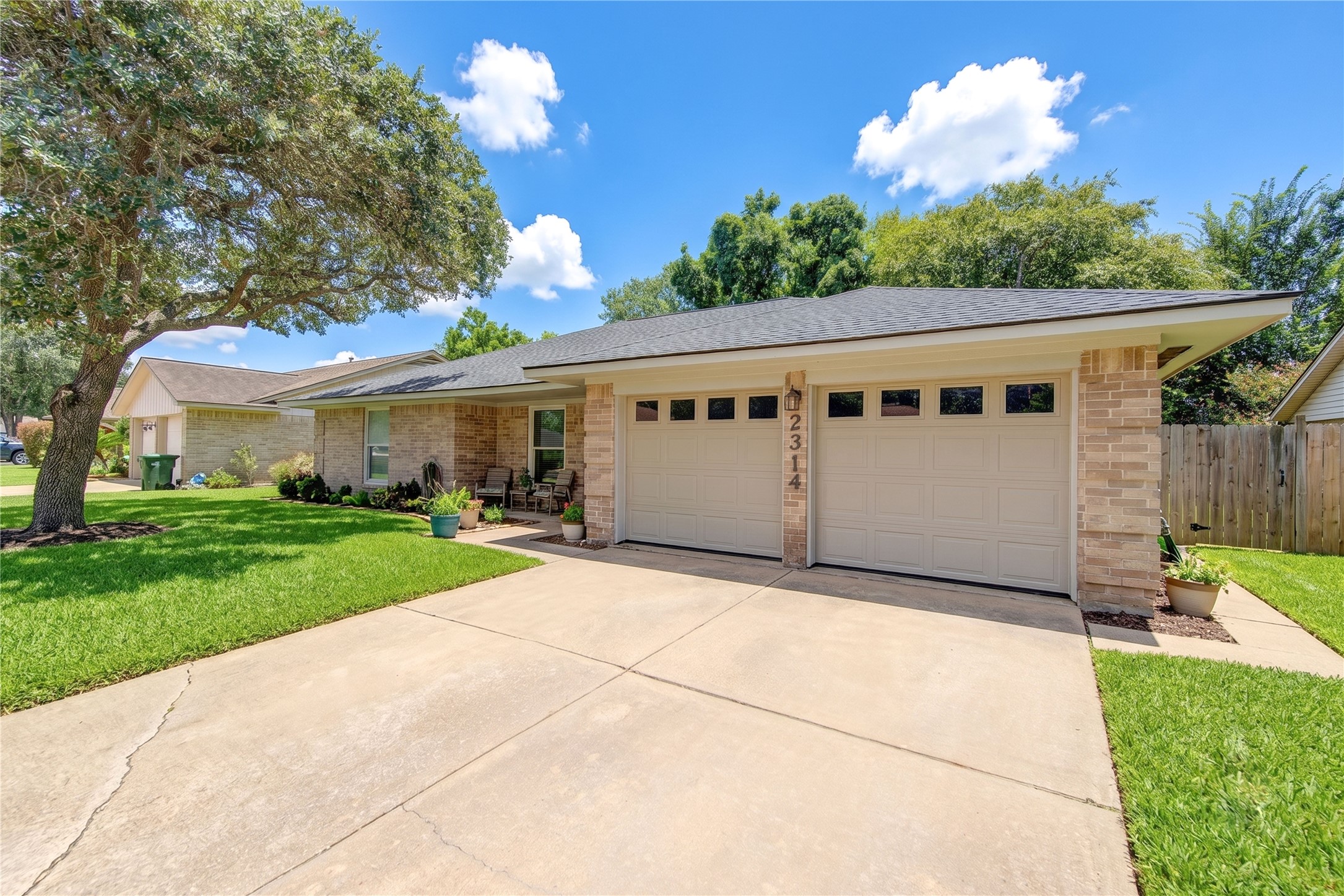 2314 Goodrich Street Property Photo 4