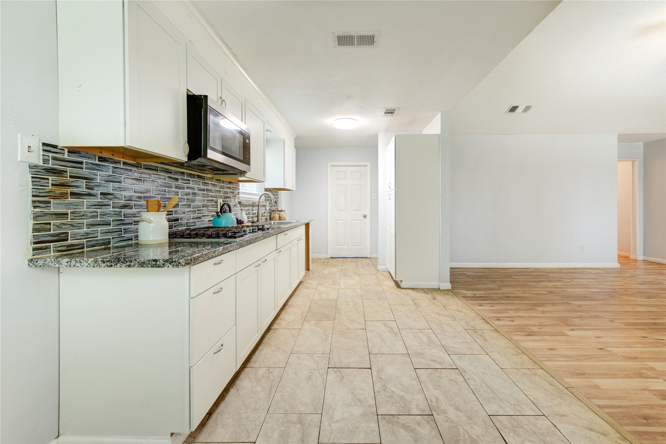 2314 Goodrich Street Property Photo 8