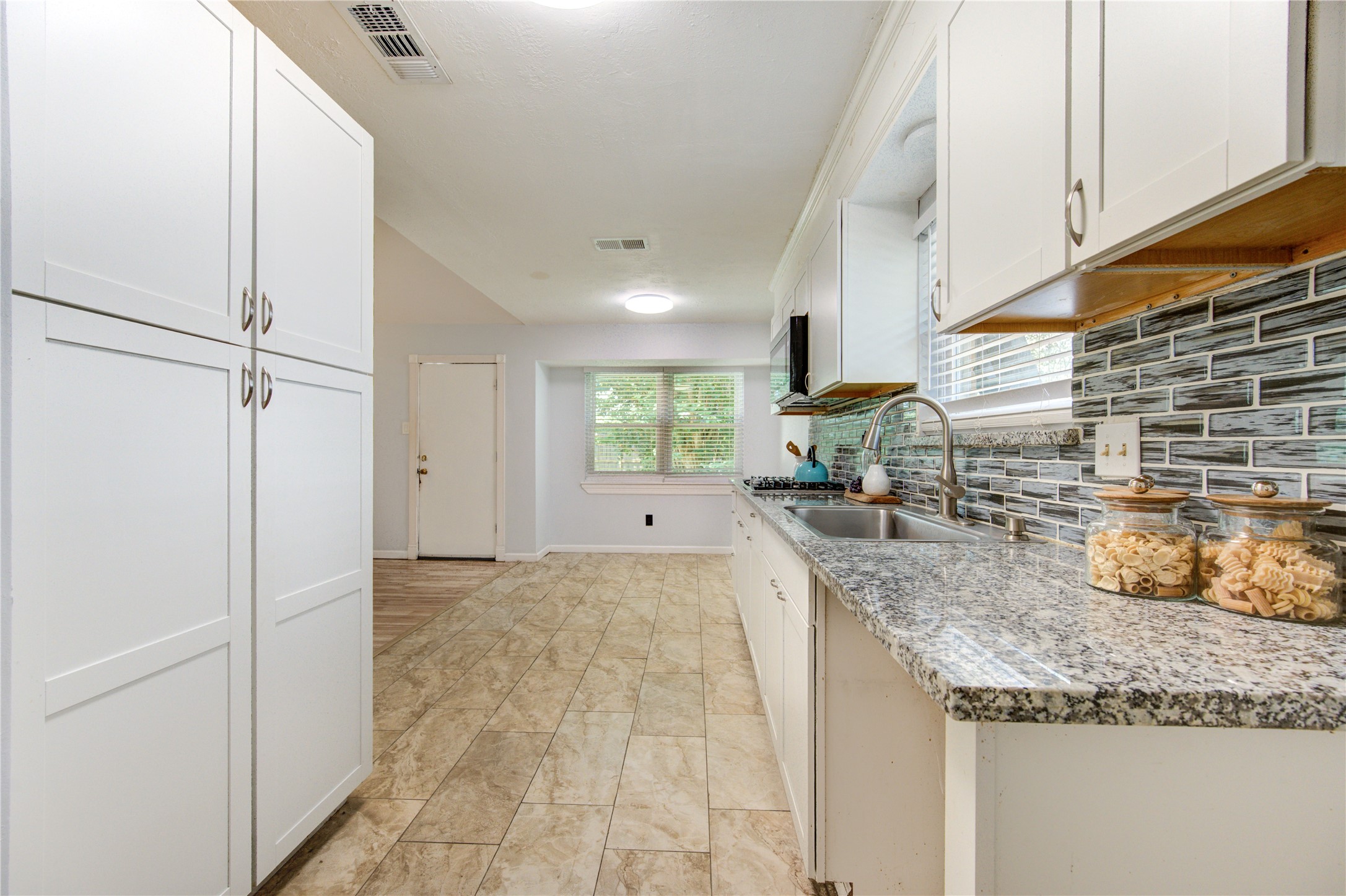 2314 Goodrich Street Property Photo 13