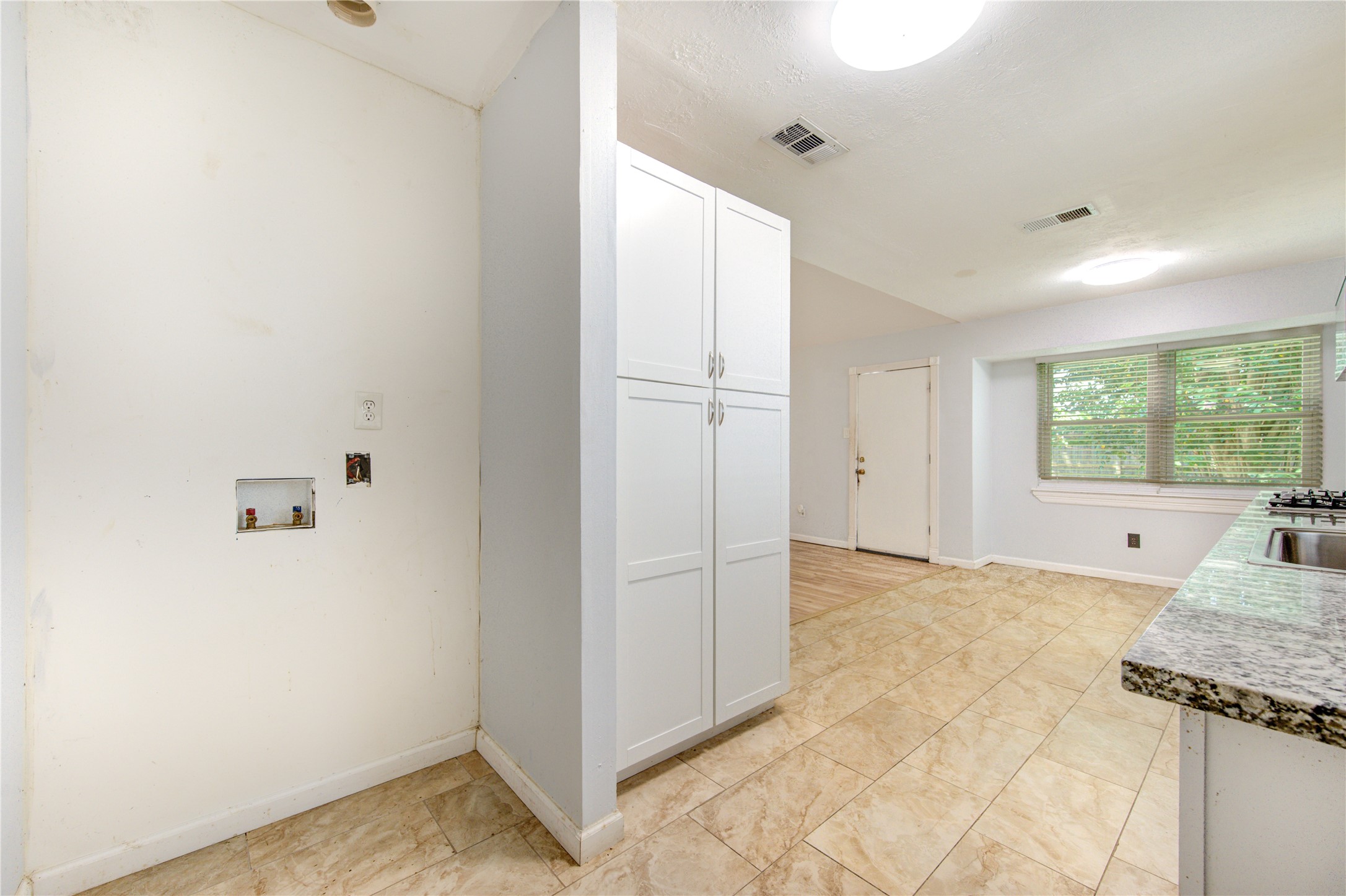2314 Goodrich Street Property Photo 14