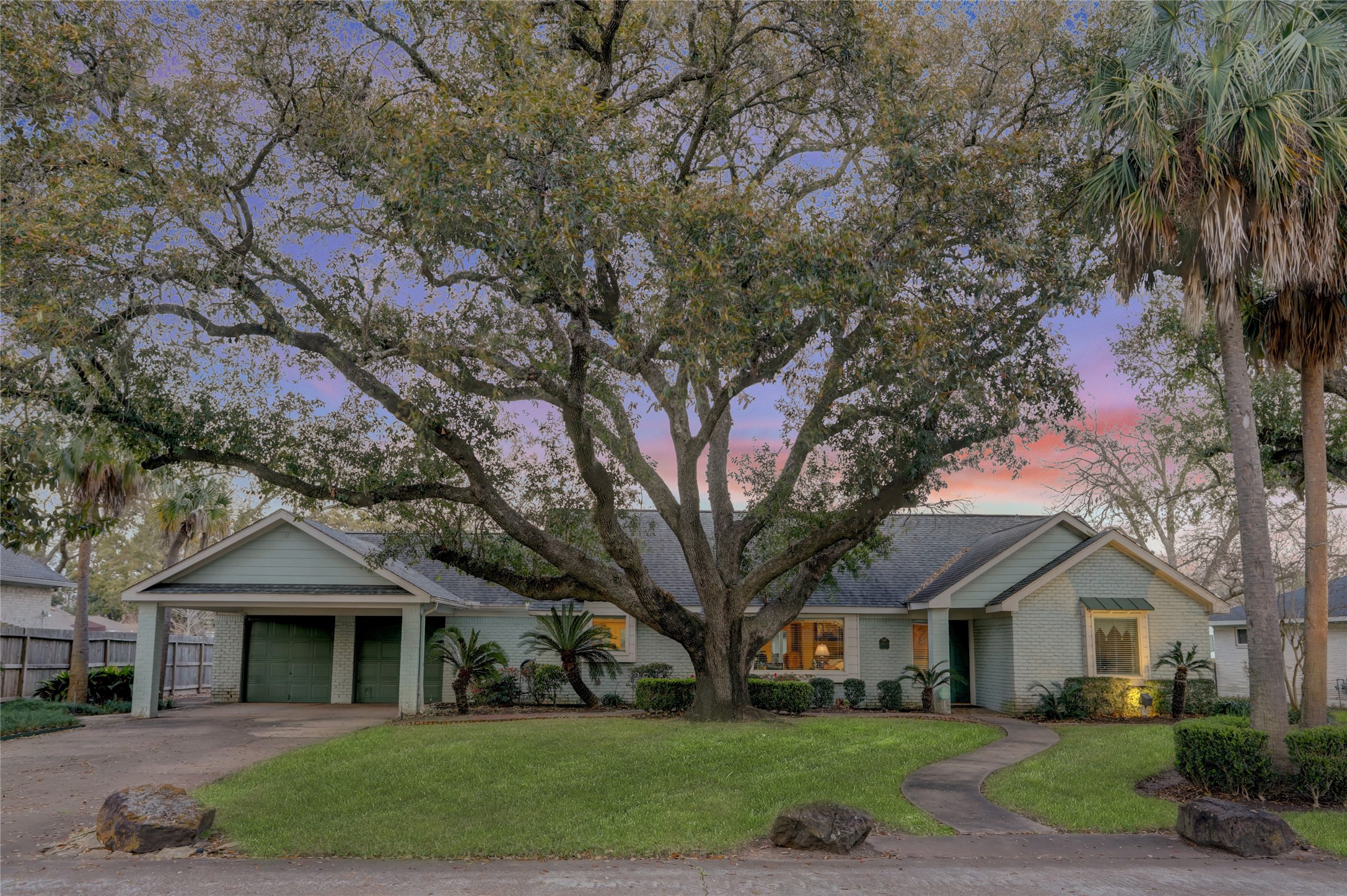 107 Capri Street Property Photo