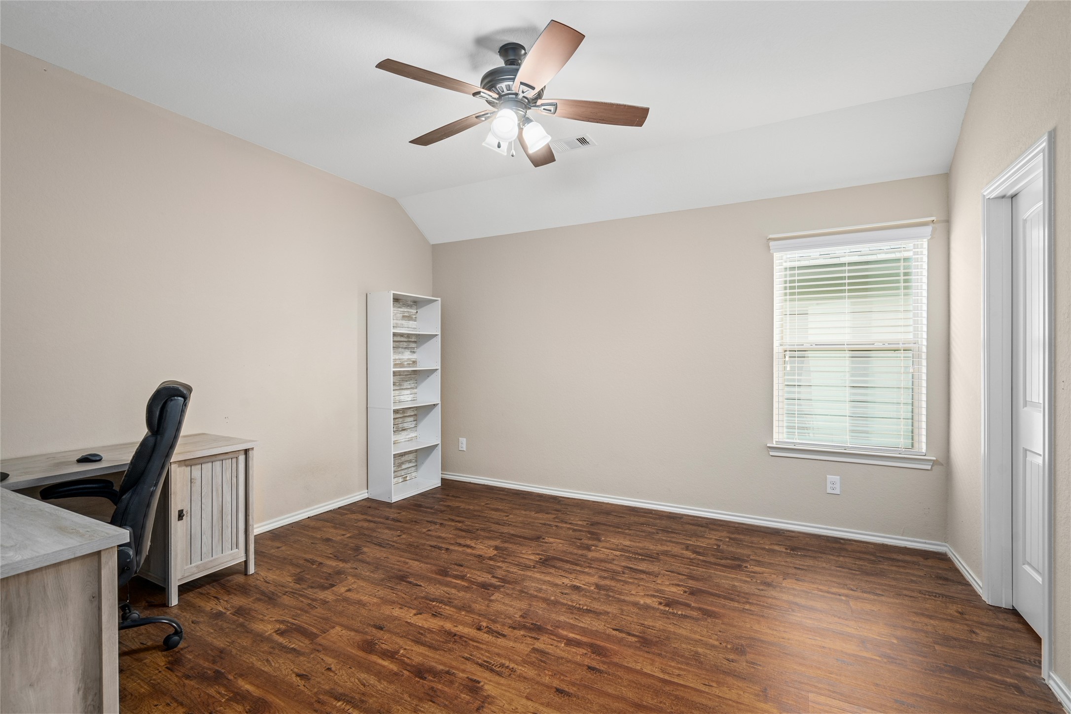 3058 Hawthorne Glen Lane Property Photo 15