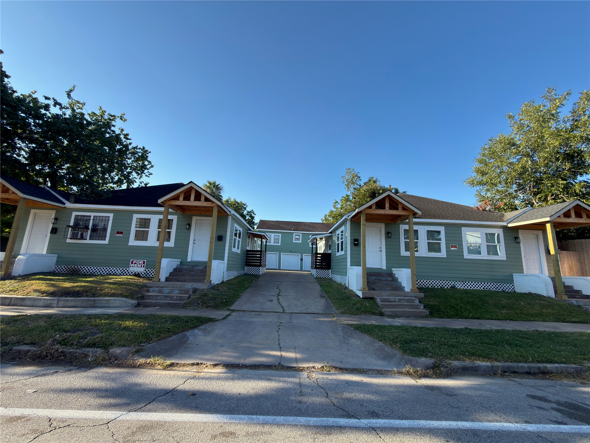 5140 Polk St Property Photo 2