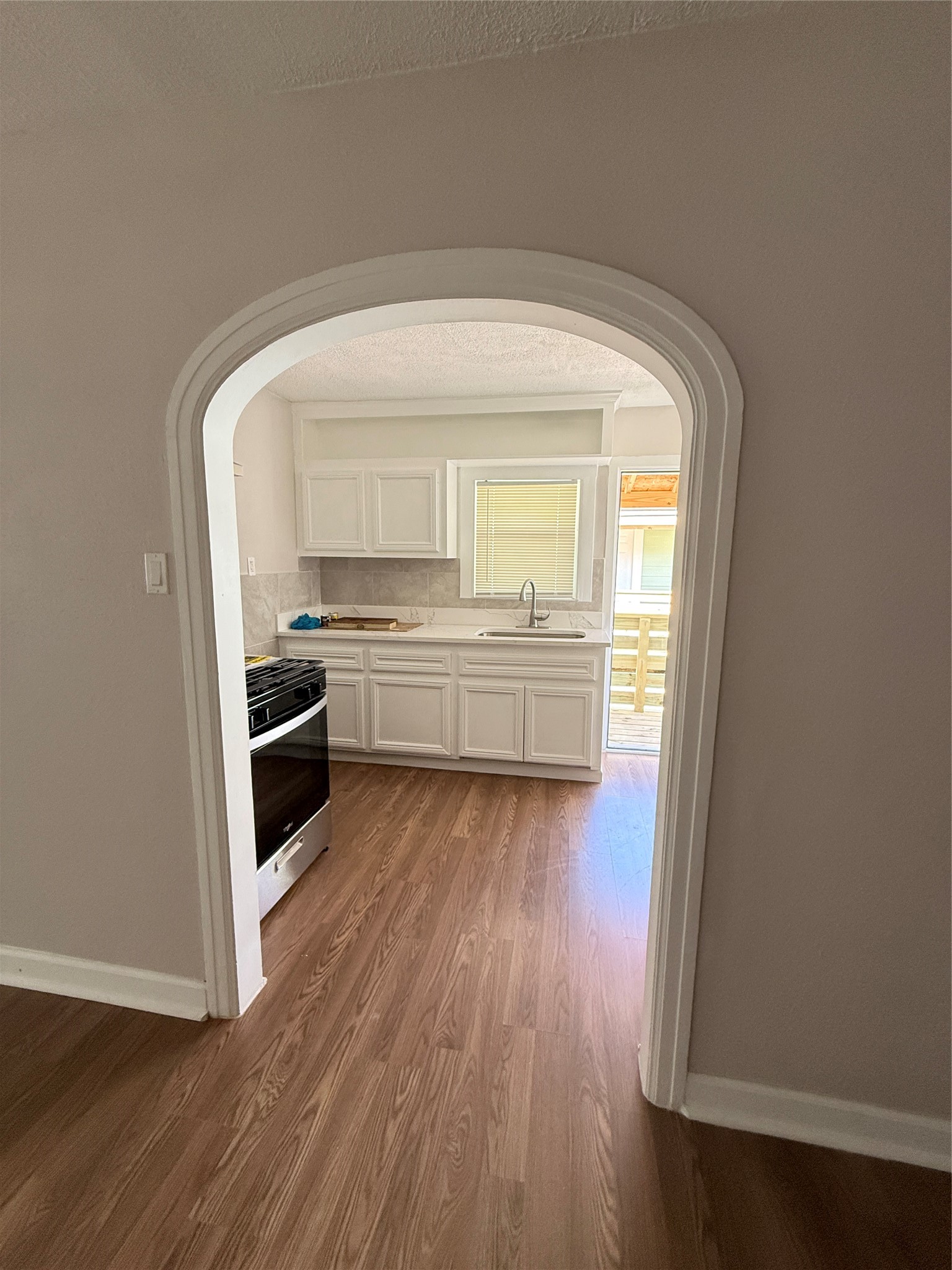 5140 Polk St Property Photo 4
