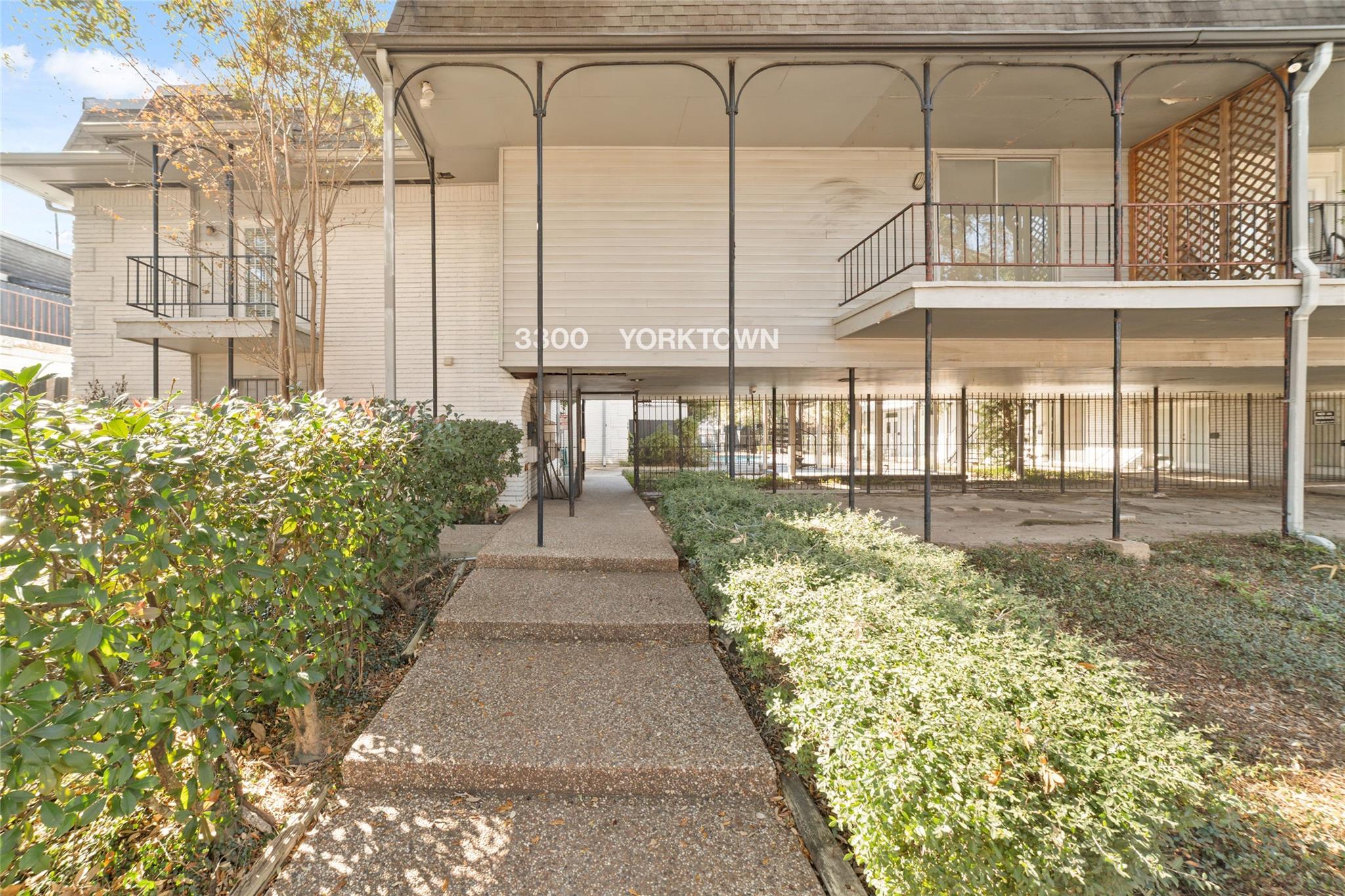 3300 Yorktown Street # 26, Houston Tx 77056 Property Photo 1