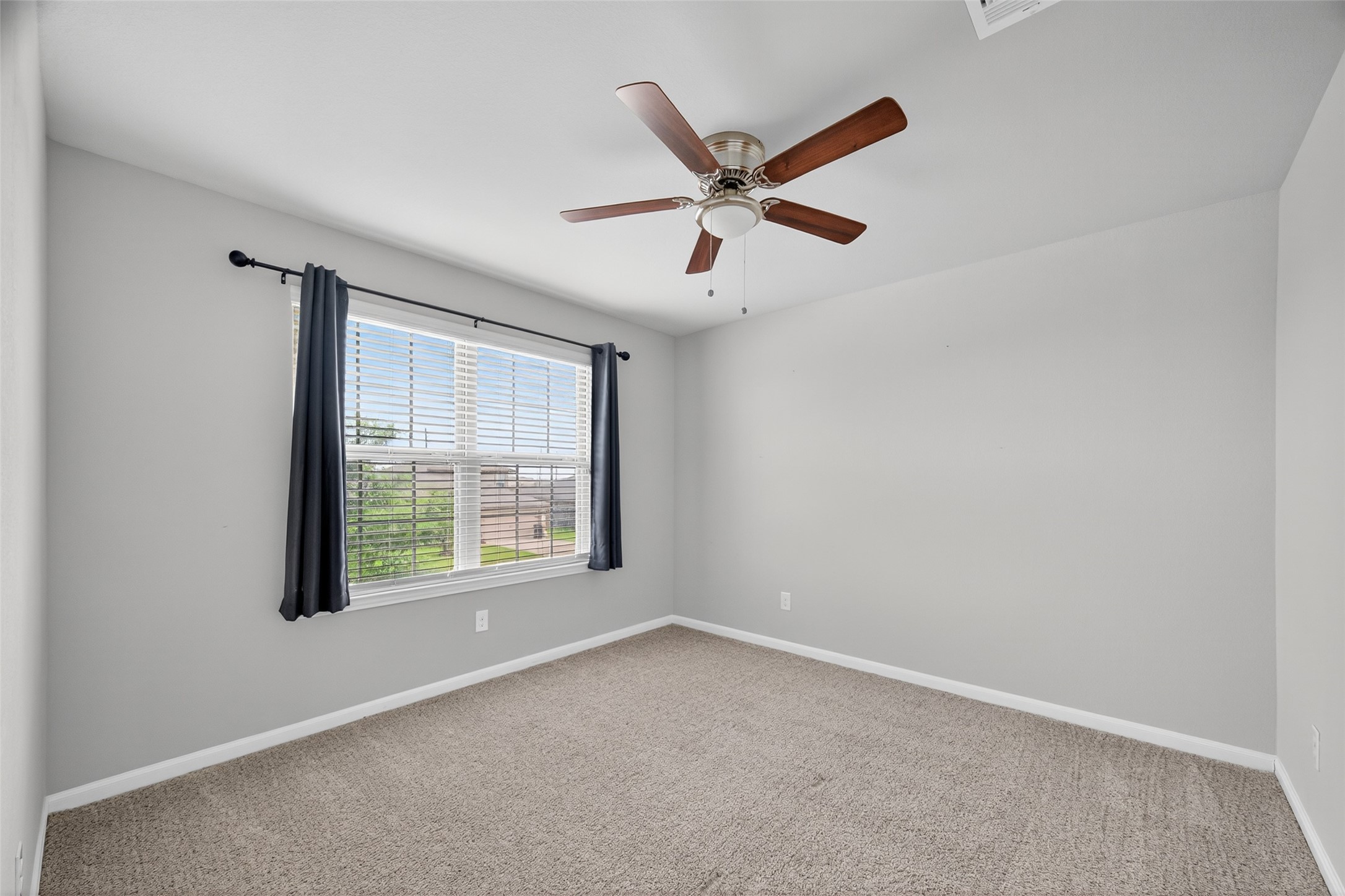 718 Harvest Bluff Drive Property Photo 24