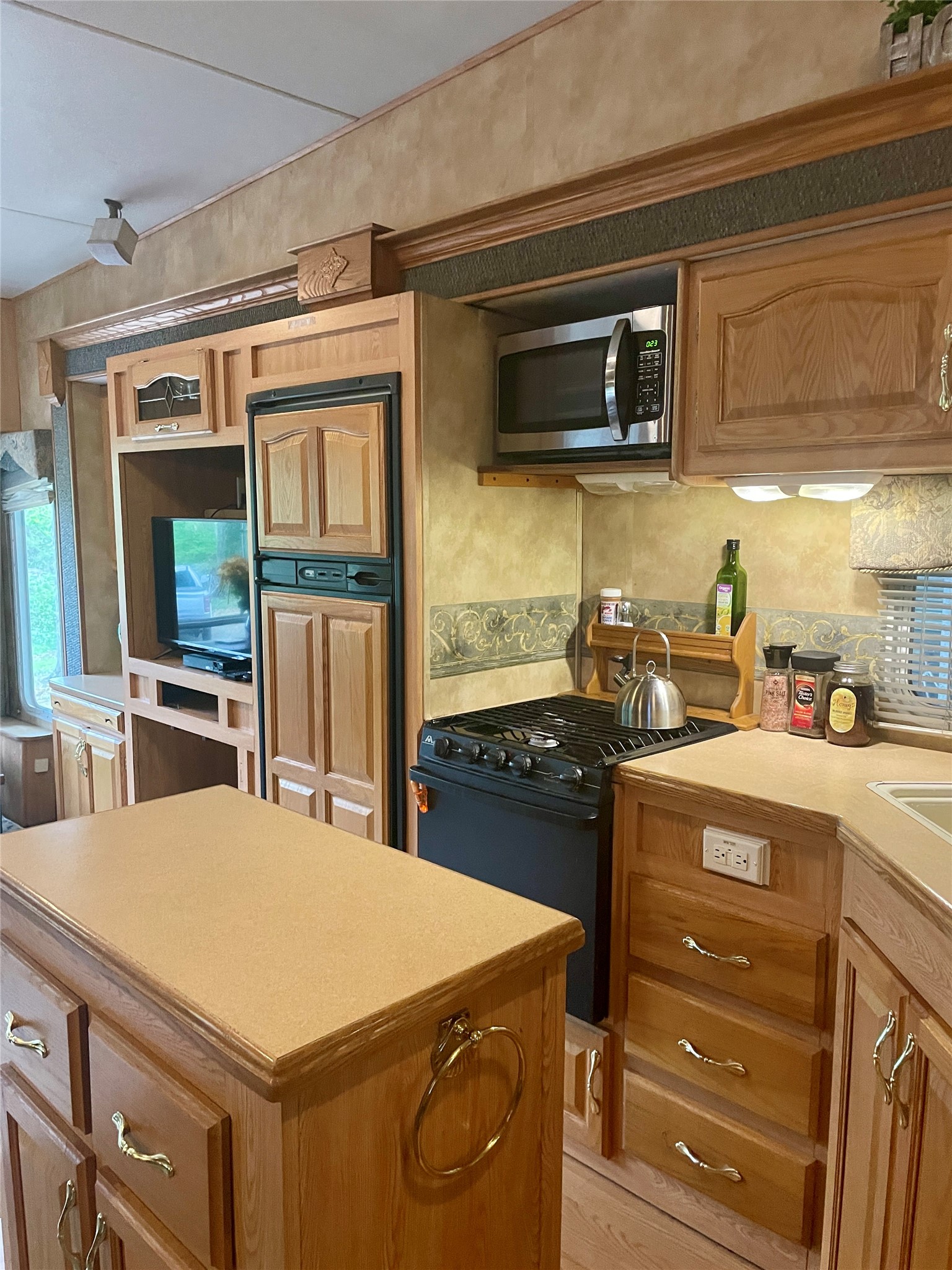 5972 State Highway 147 Property Photo 7