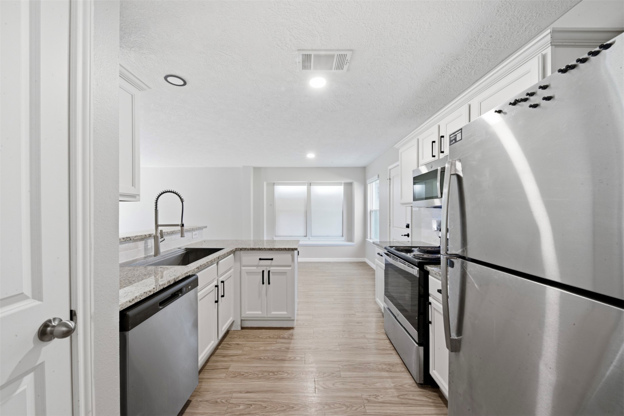 15011 Crockett Road Property Photo 10